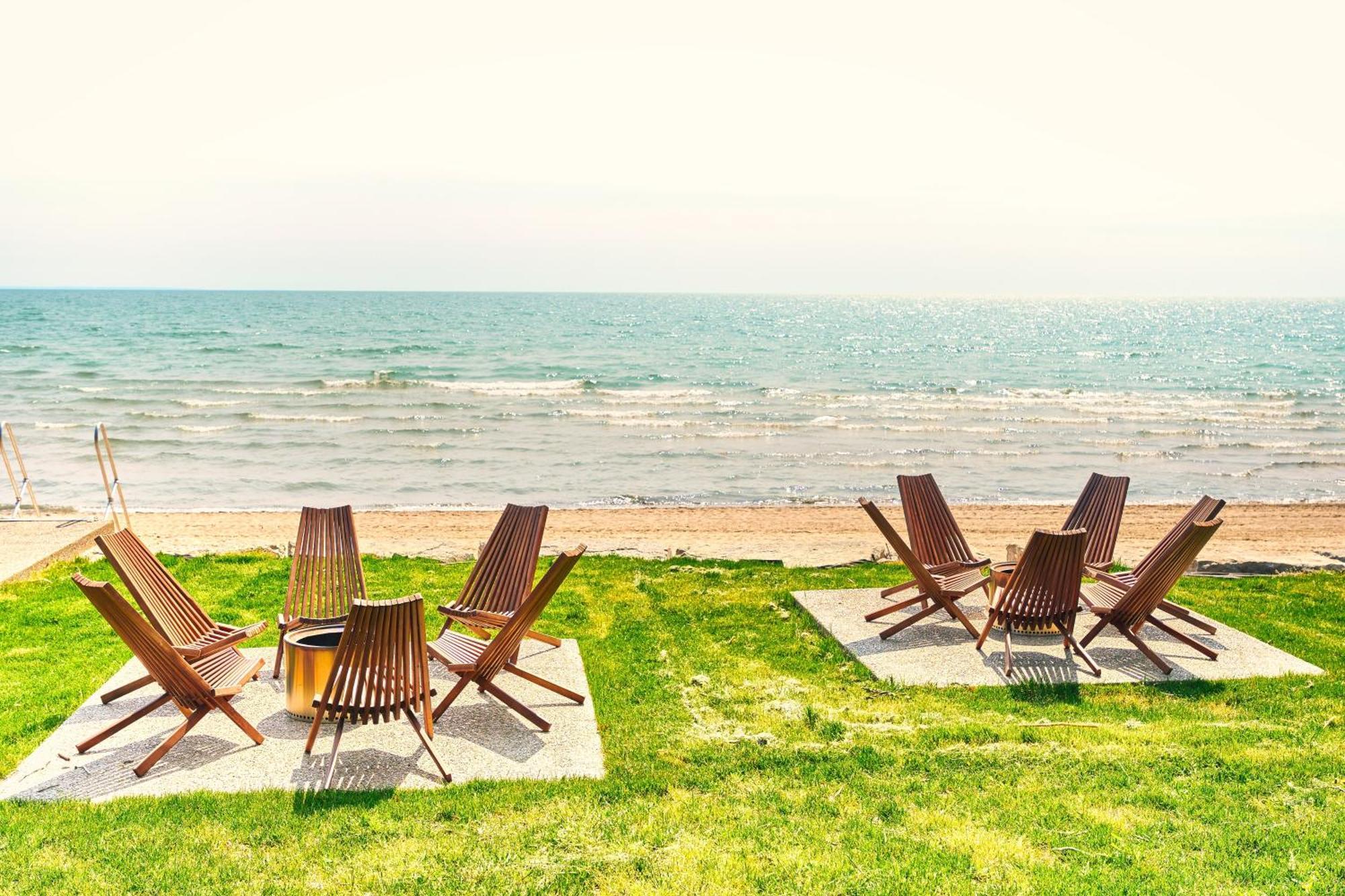 The Long Beach Resort - Beachfront Cottages & Townhouse Suites Wainfleet Exterior foto